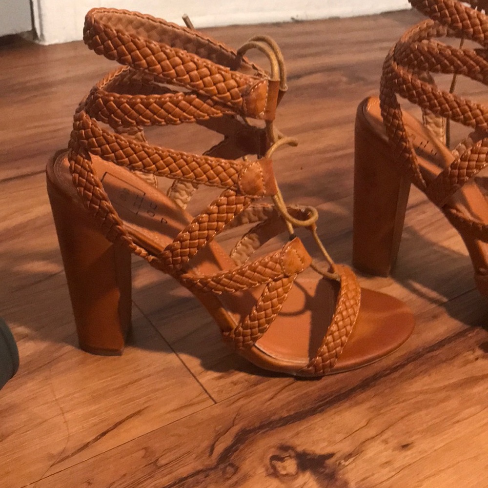 Tan lace up chunky heel sandal